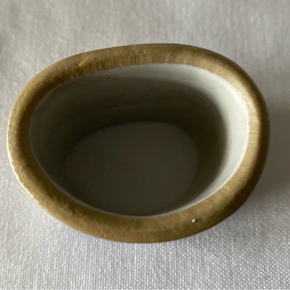 Vintage EUC M.A. Hadley Pottery Napkin Ring with Country Farm House Motif Signed - Picture 2 of 5